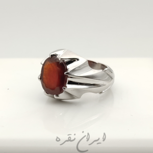 انگشتر نقره دستساز با نگین گارنت